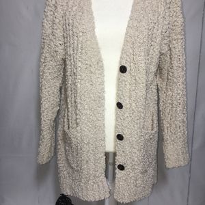 COZY KNIT CREAM COLORED SWEATER